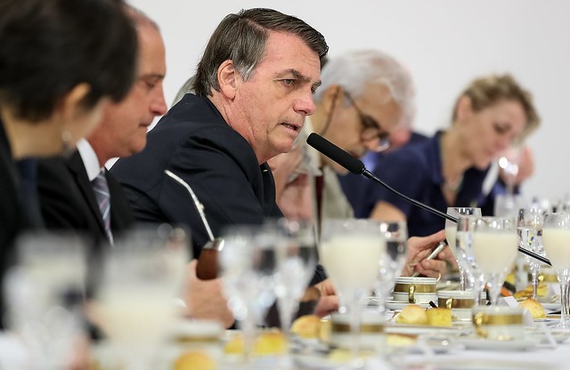 Jair Bolsonaro toma café da manhã com jornalistas estrangeiros e diz que ninguém passa fome no Brasil / Marcos Correa | PR