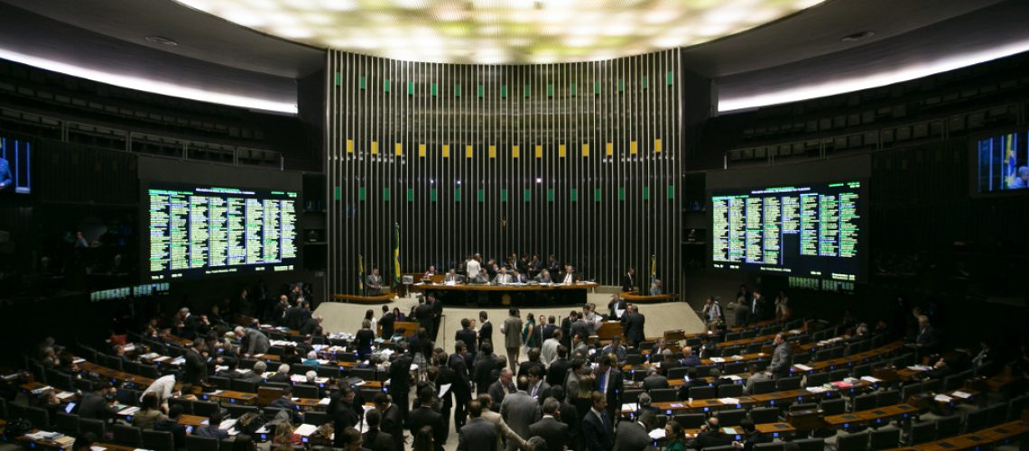 Brasília - Plenário do Congresso Nacional segue apreciando vetos e destaques apresentados aos vetos, antes de iniciar a discussão e apreciação do PL da nova meta fiscal (Fabio Rodrigues Pozzebom/Agência Brasil)